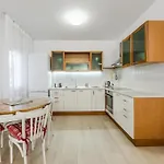Luxury Lägenhet Tirana